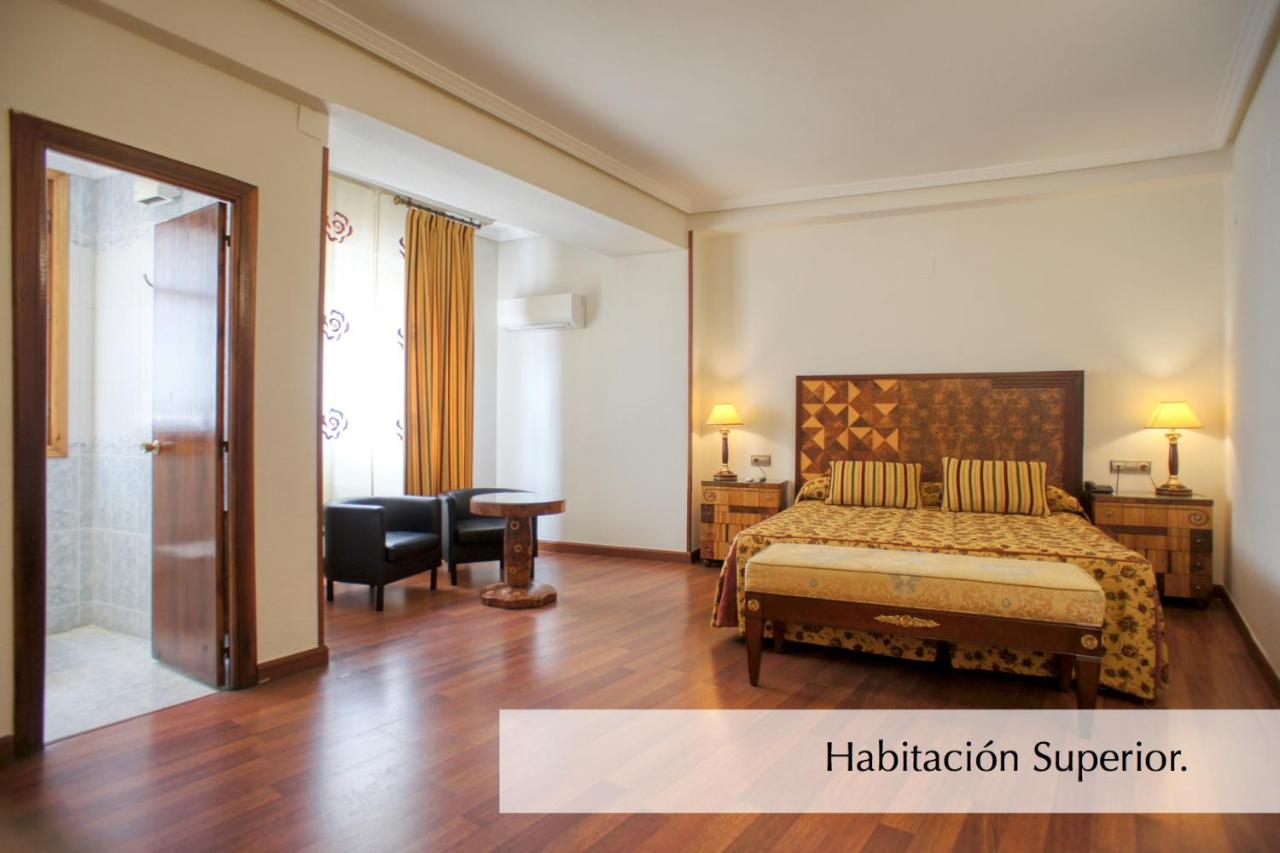 Hotel Montermoso Аранда де Дуеро Екстериор снимка
