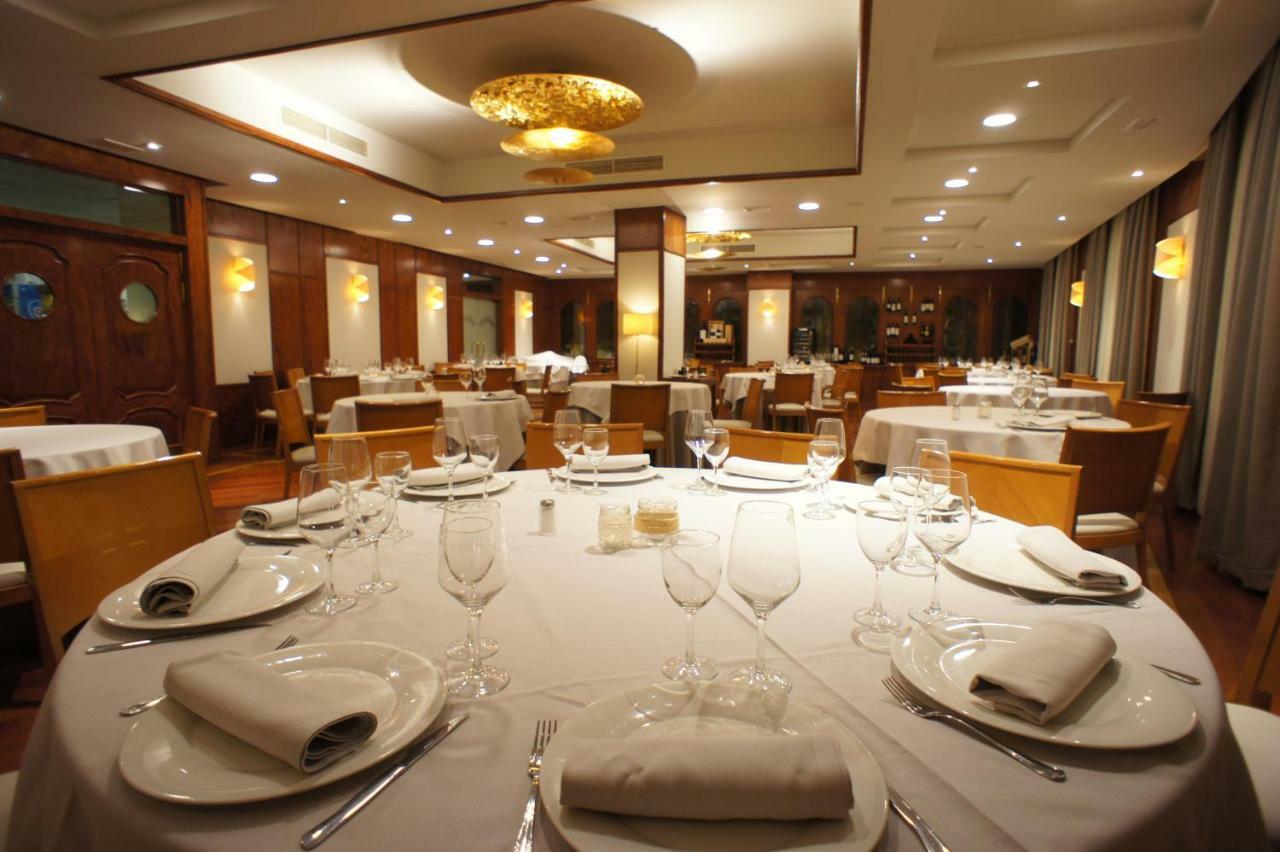 Hotel Montermoso Аранда де Дуеро Екстериор снимка